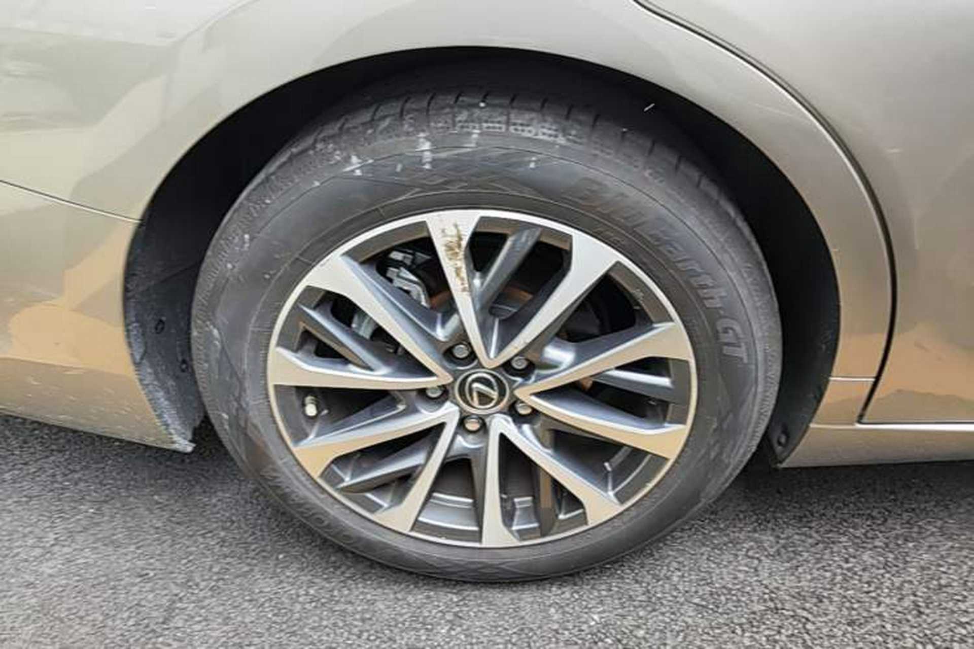 Used Lexus ES 2023 200 Excellence Edition Exterior 3