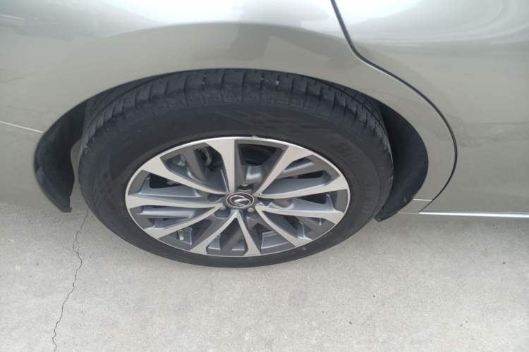 Used Lexus ES 2023 200 Excellence Edition Exterior 3