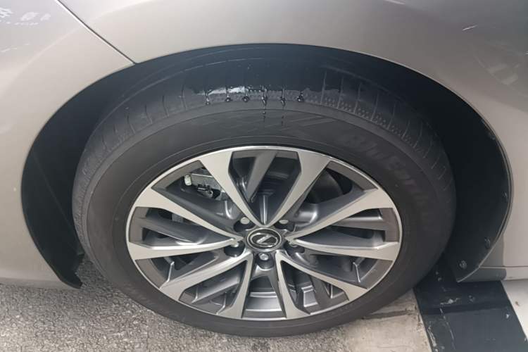 Used Lexus ES 2023 200 Excellence Edition Exterior 4