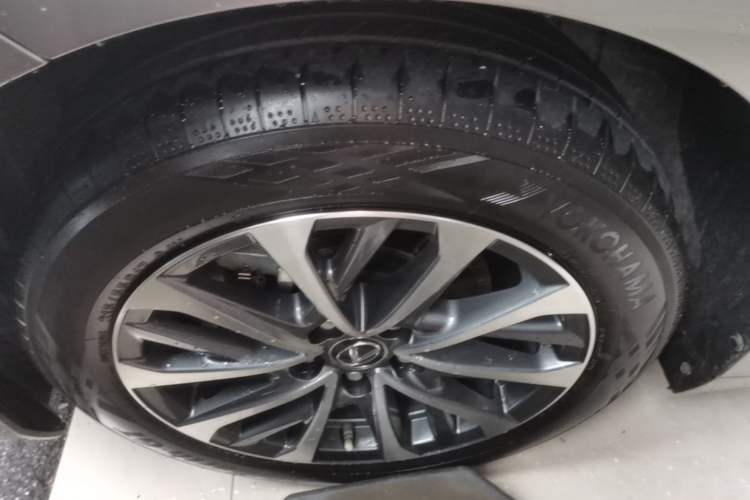 Used Lexus ES 2023 200 Excellence Edition Exterior 4