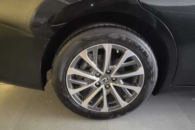 Used Lexus ES 2023 200 Excellence Edition Exterior 5