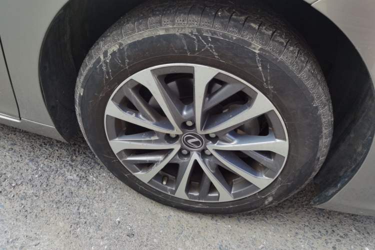 Used Lexus ES 2023 200 Excellence Edition Exterior 7