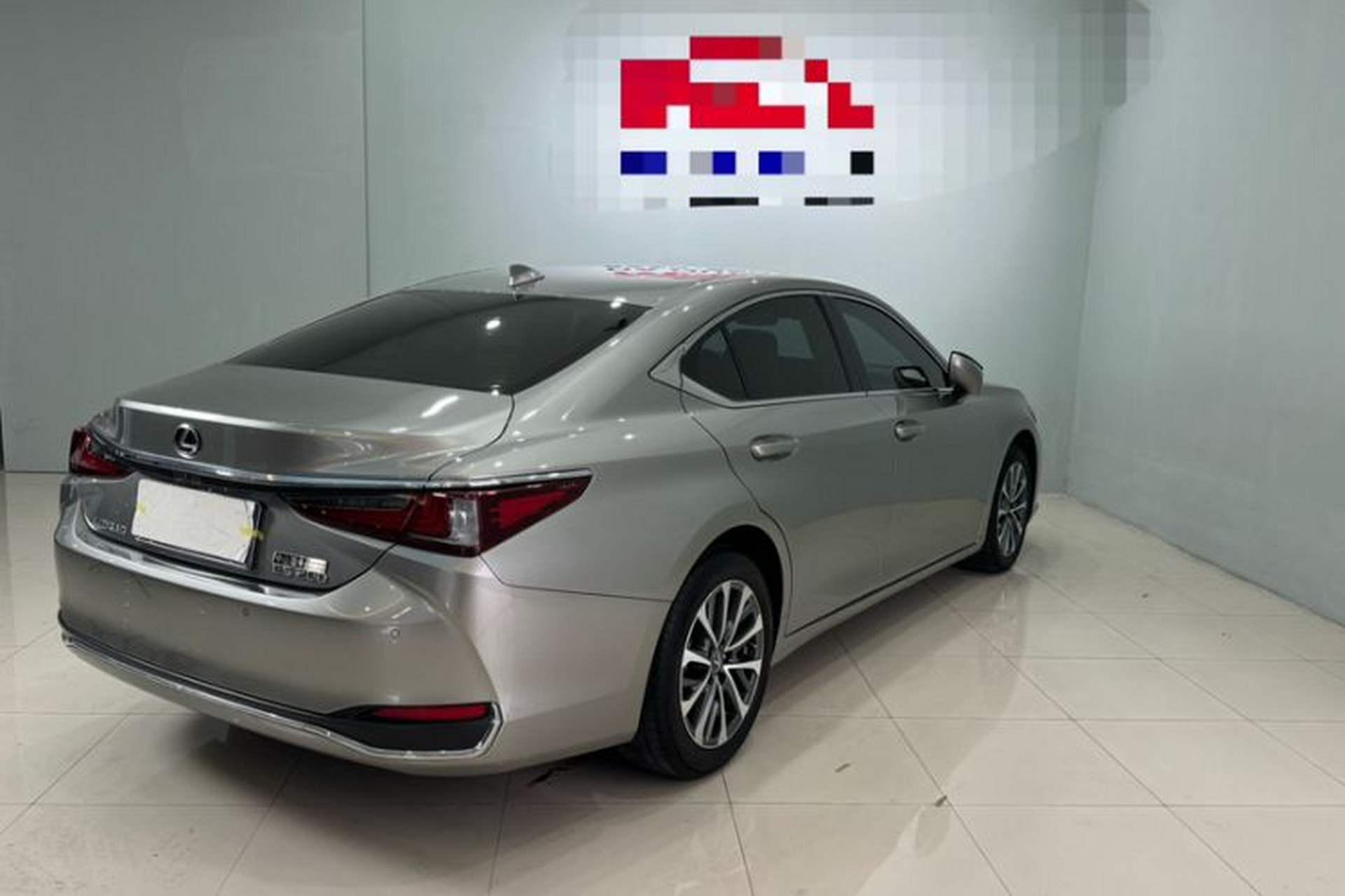 Used Lexus ES 2023 200 Excellence Edition Exterior 9