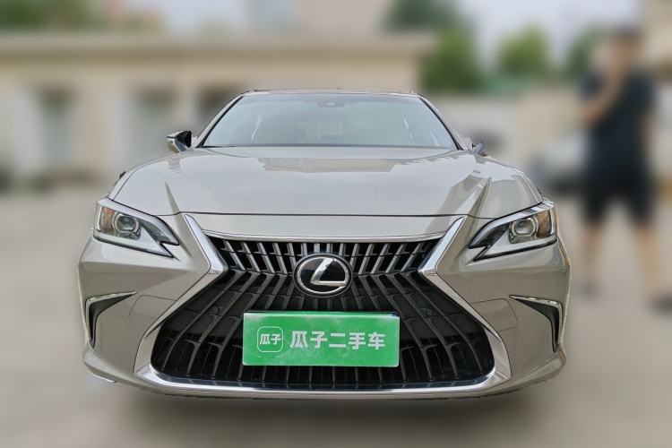 Used Lexus ES 2023 260 Excellence Edition Front