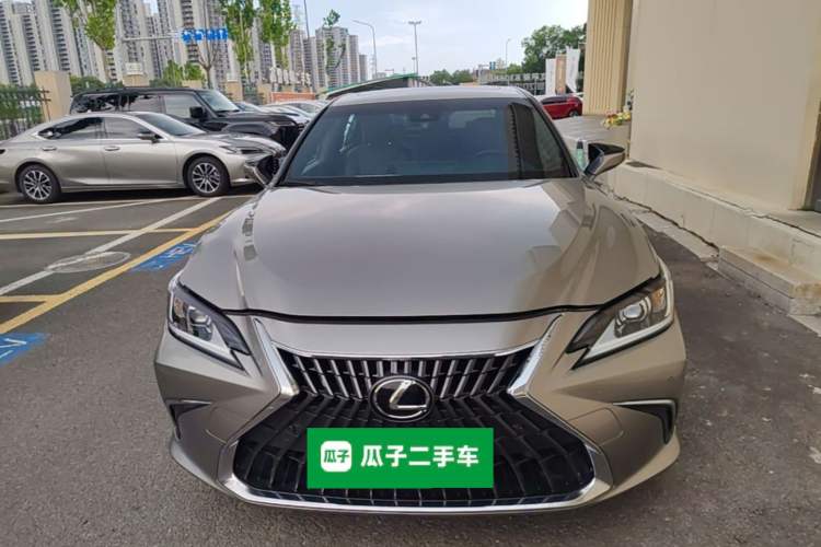 Used Lexus ES 2023 200 Excellence Edition Front