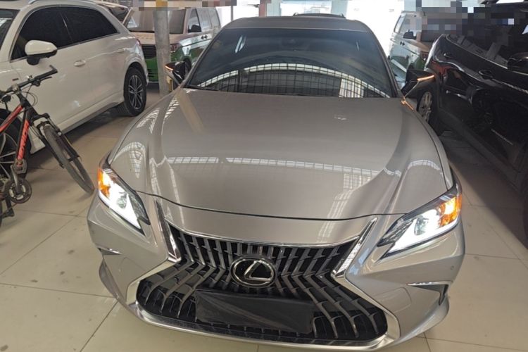 Used Lexus ES 2023 200 Excellence Edition Front