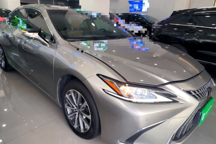 Used Lexus ES 2023 200 Excellence Edition Front Right 45 Deg