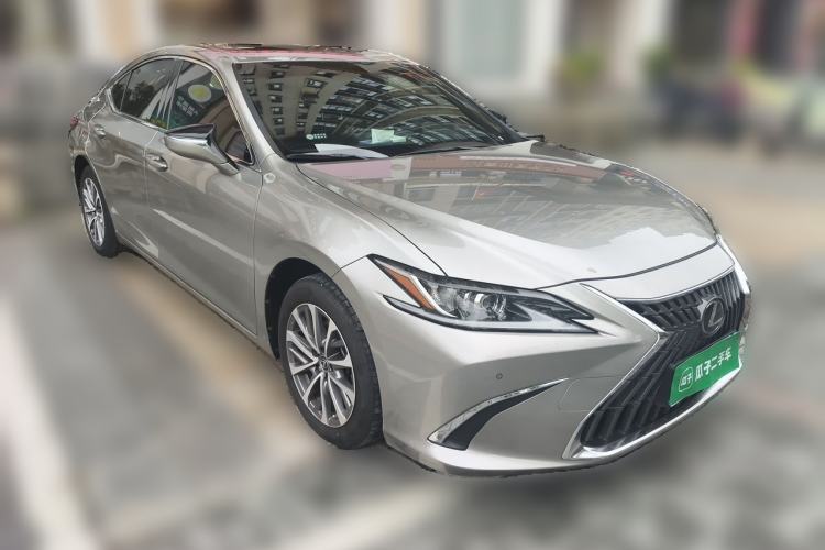 Used Lexus ES 2023 200 Excellence Edition Front Right 45 Deg