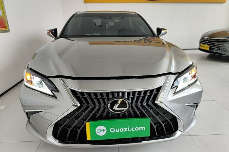 Used Lexus ES 2023 200 Excellence Edition Front