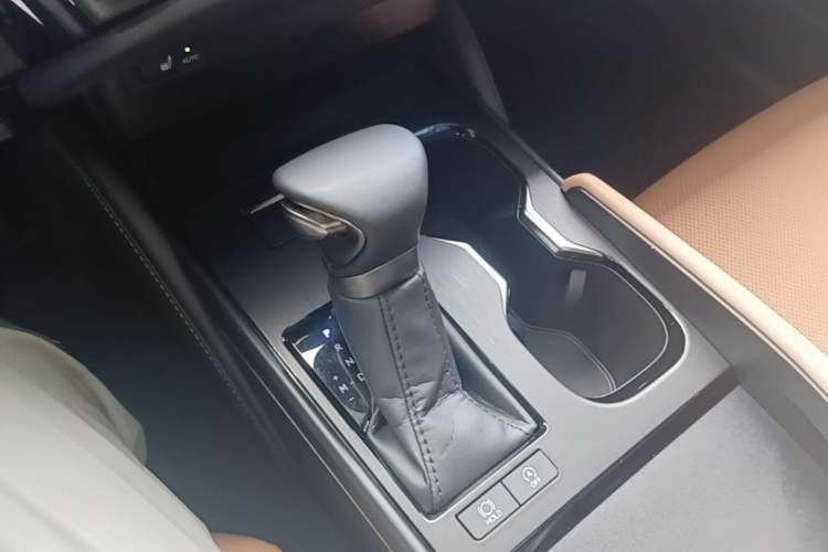 Used Lexus ES 2023 200 Excellence Edition Gear Lever