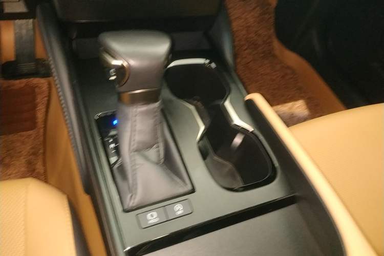 Used Lexus ES 2023 200 Excellence Edition Gear Lever