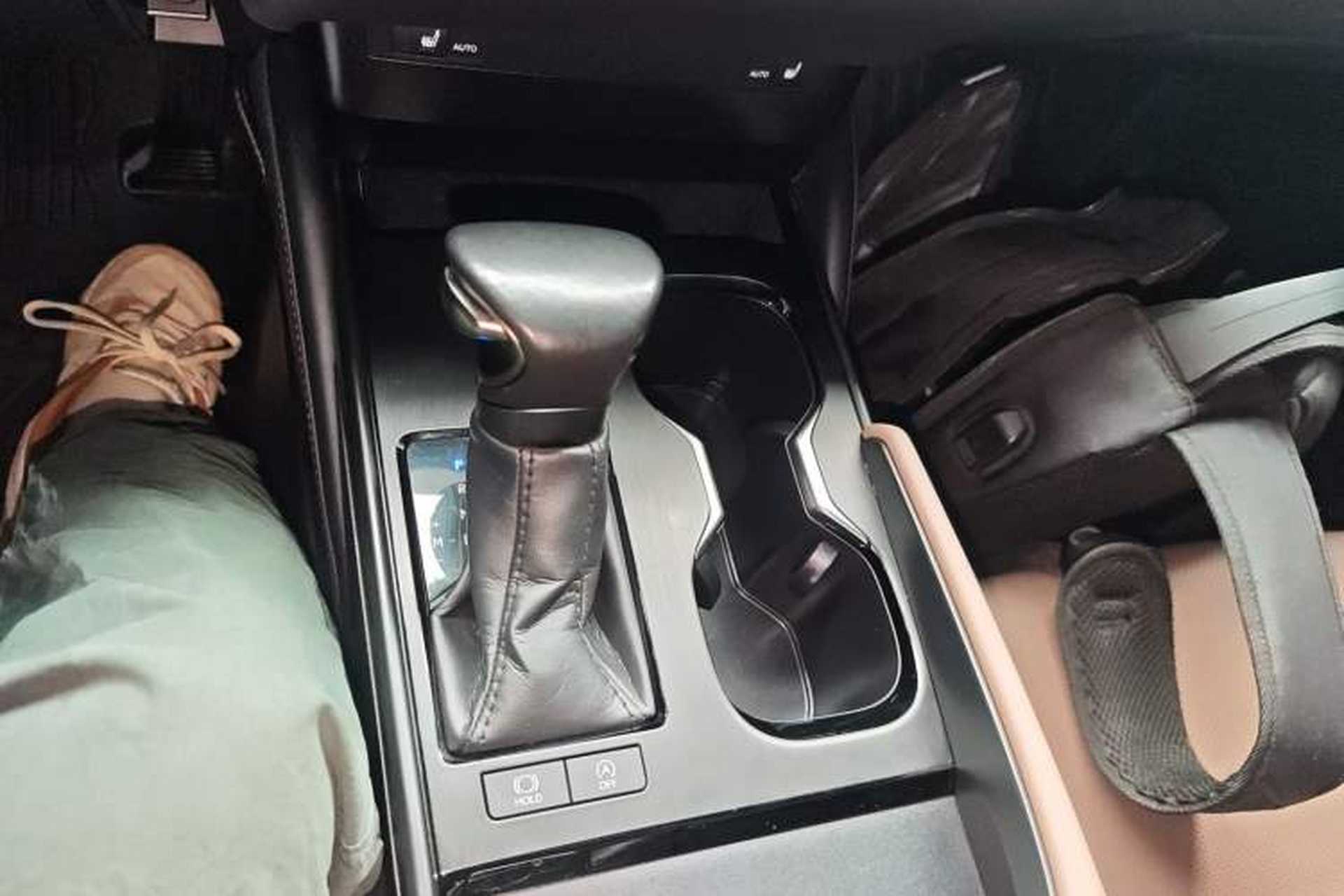 Used Lexus ES 2023 200 Excellence Edition Gear Lever