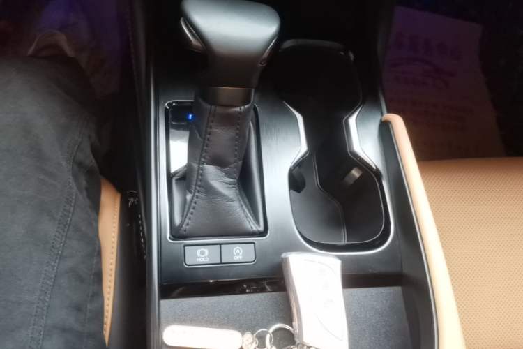 Used Lexus ES 2023 200 Excellence Edition Gear Lever
