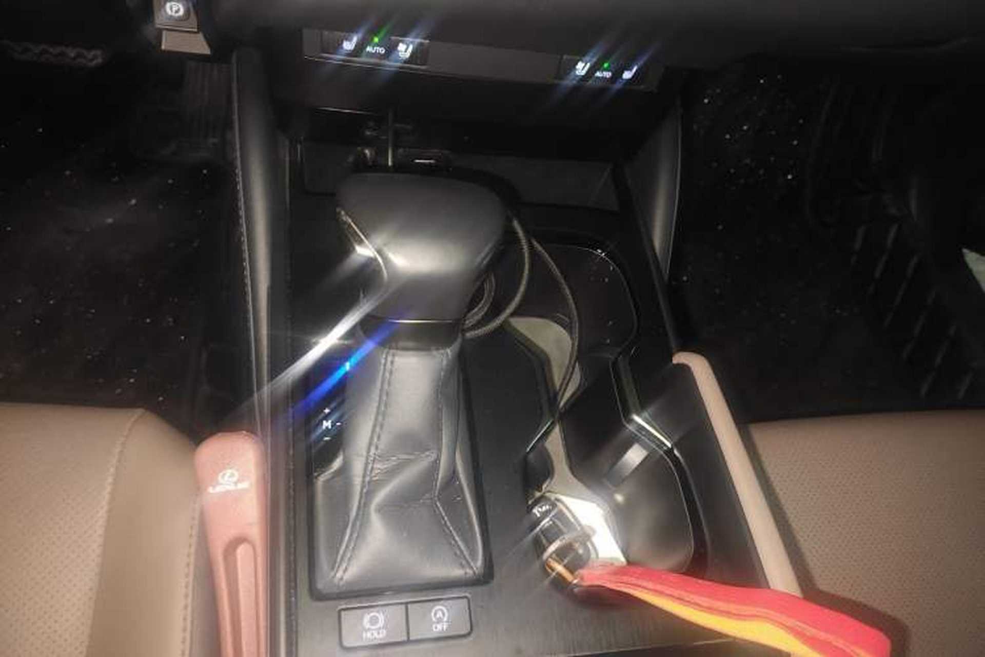 Used Lexus ES 2023 200 Luxury Edition Gear Lever