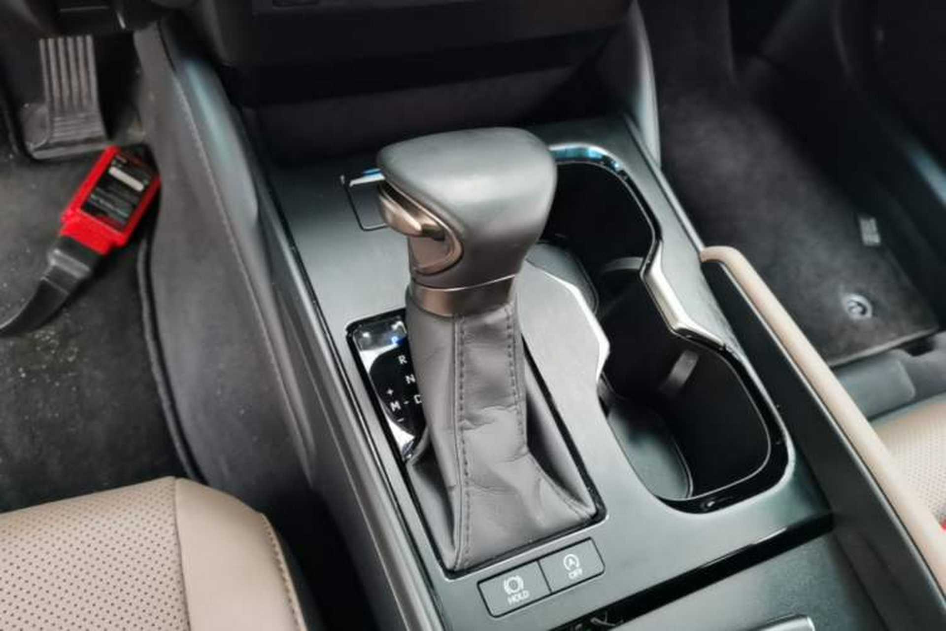 Used Lexus ES 2023 200 Excellence Edition Gear Lever