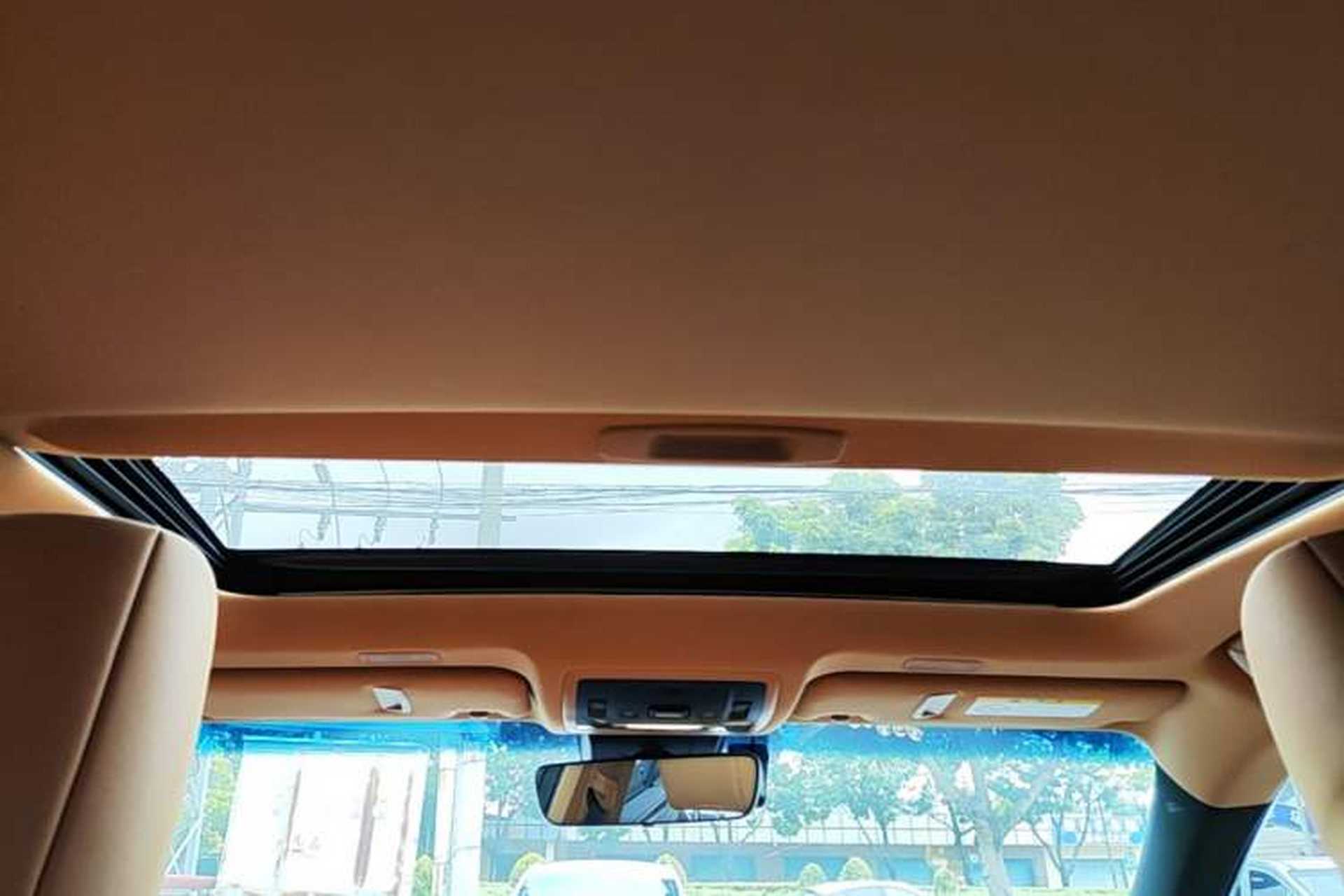 Used Lexus ES 2023 200 Excellence Edition Headliner