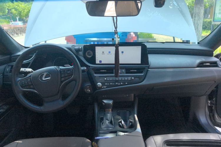 Used Lexus ES 2023 200 Excellence Edition Interior 2