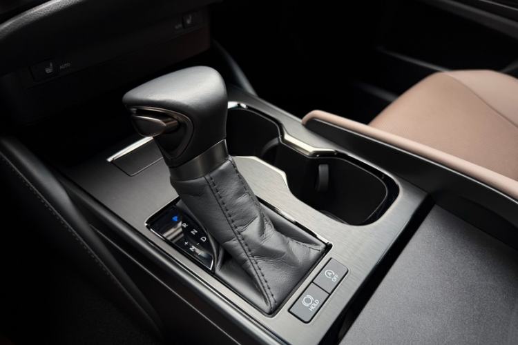 Used Lexus ES 2023 200 Excellence Edition Interior 4