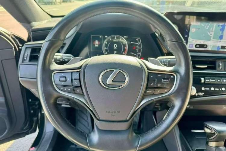 Used Lexus ES 2023 200 Excellence Edition Interior 4