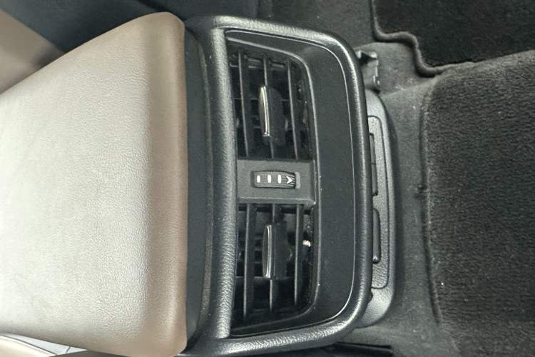 Used Lexus ES 2023 200 Excellence Edition Interior 6