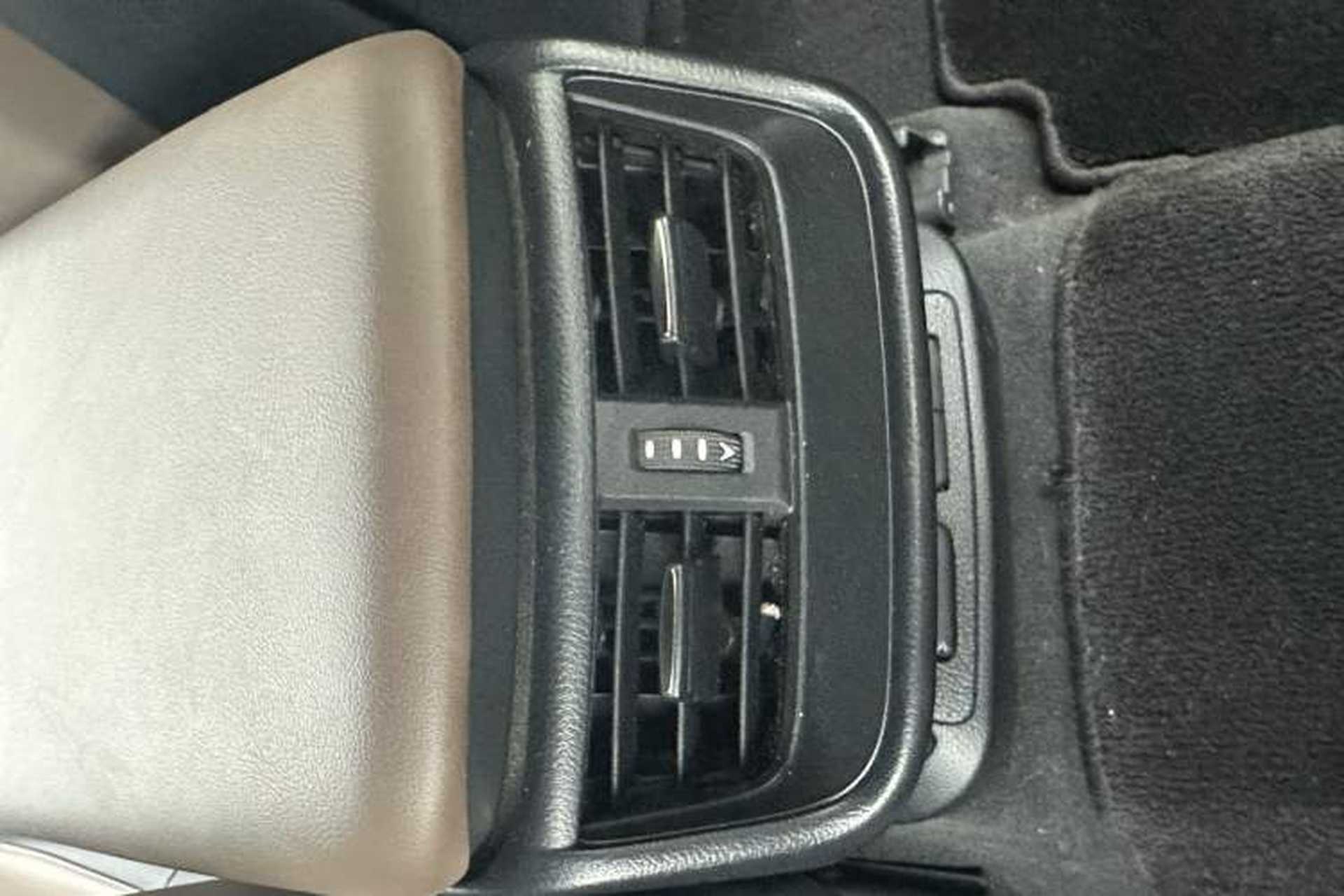 Used Lexus ES 2023 200 Excellence Edition Interior 6
