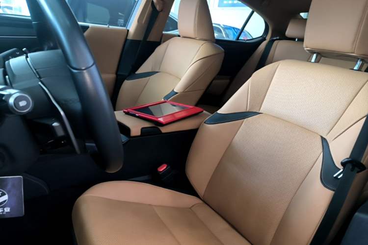 Used Lexus ES 2023 200 Excellence Edition Left Front Seat