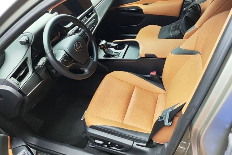 Used Lexus ES 2023 200 Excellence Edition Left Front Seat