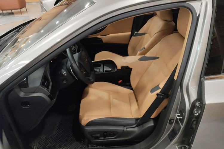 Used Lexus ES 2023 200 Excellence Edition Left Front Seat