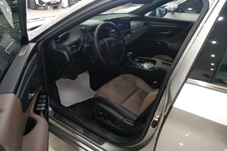 Used Lexus ES 2023 200 Excellence Edition Left Front Seat