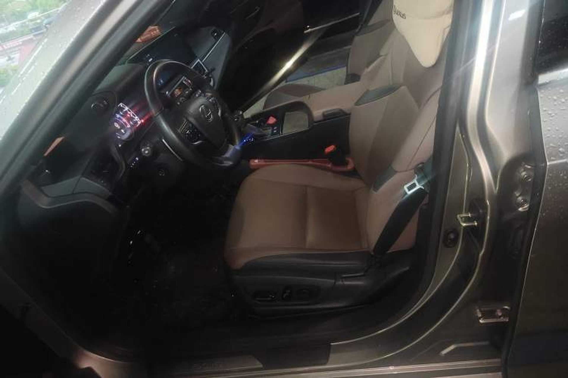 Used Lexus ES 2023 200 Luxury Edition Left Front Seat