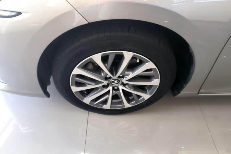 Used Lexus ES 2023 200 Excellence Edition Left Front Wheel Hub