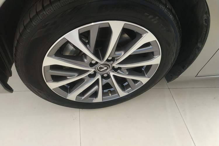 Used Lexus ES 2023 200 Excellence Edition Left Front Wheel Hub
