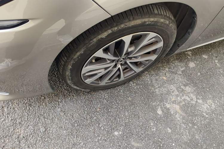 Used Lexus ES 2023 200 Excellence Edition Left Front Wheel Hub