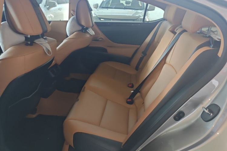 Used Lexus ES 2023 200 Excellence Edition Left Rear Seat
