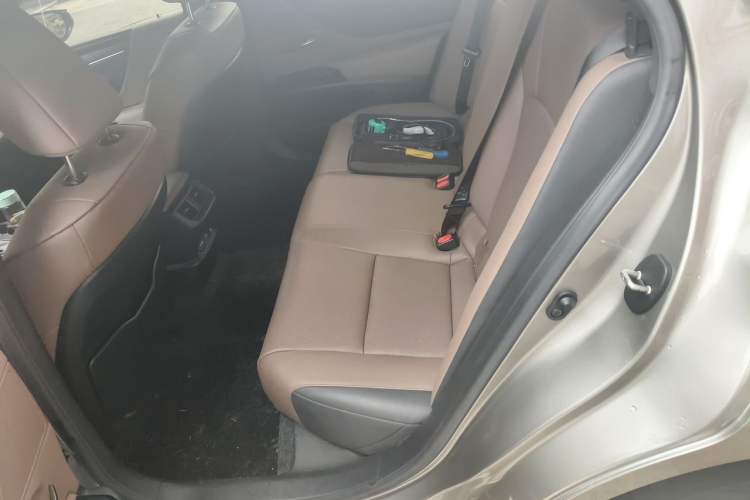 Used Lexus ES 2023 200 Excellence Edition Left Rear Seat