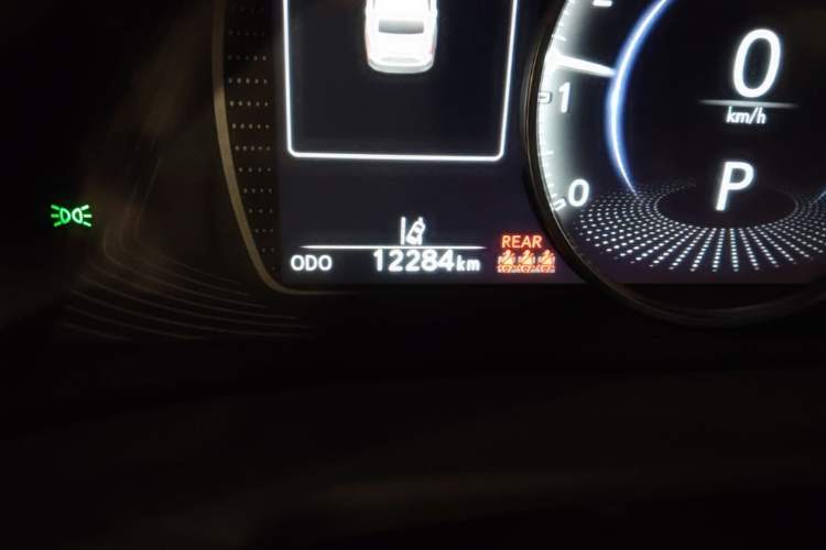 Used Lexus ES 2023 200 Excellence Edition Odometer Close Up