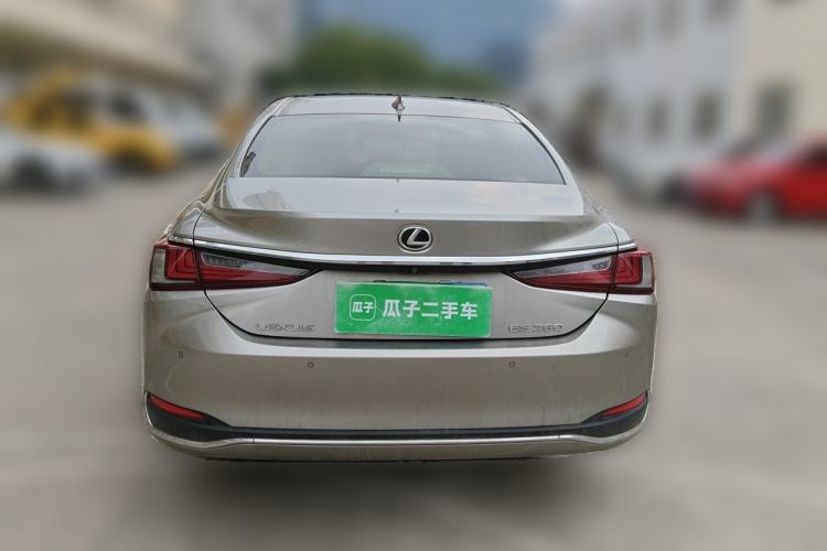 Used Lexus ES 2023 260 Excellence Edition Rear