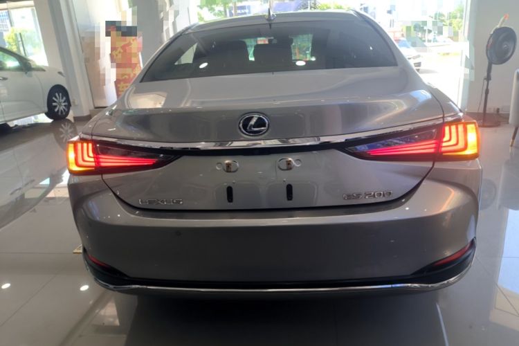 Used Lexus ES 2023 200 Excellence Edition Rear