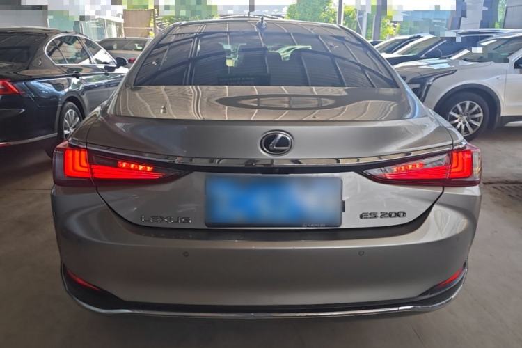 Used Lexus ES 2023 200 Excellence Edition Rear