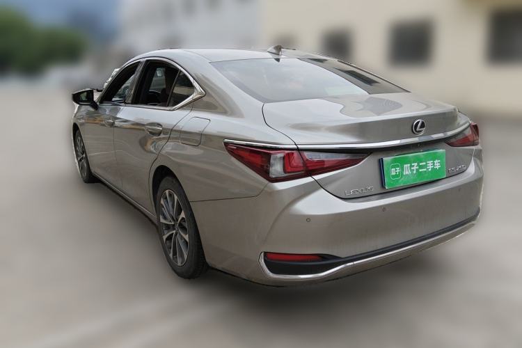 Used Lexus ES 2023 260 Excellence Edition Rear Left 45 Deg