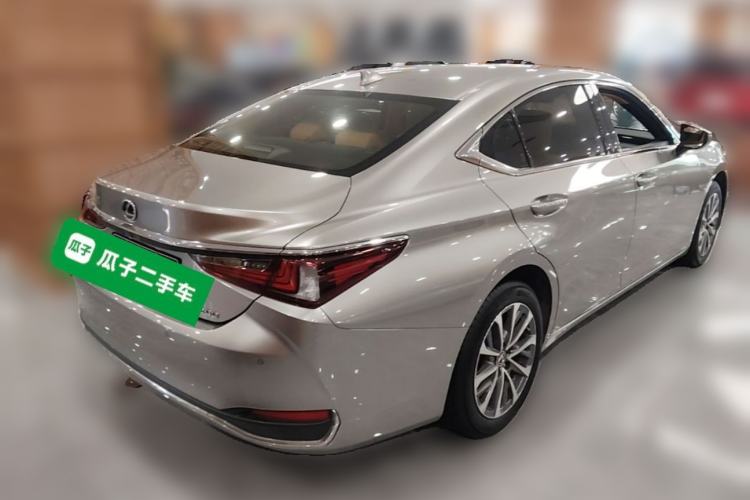 Used Lexus ES 2023 200 Excellence Edition Rear Right 45 Deg