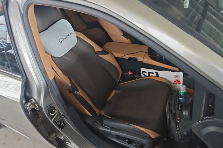 Used Lexus ES 2023 200 Excellence Edition Right Front Seat
