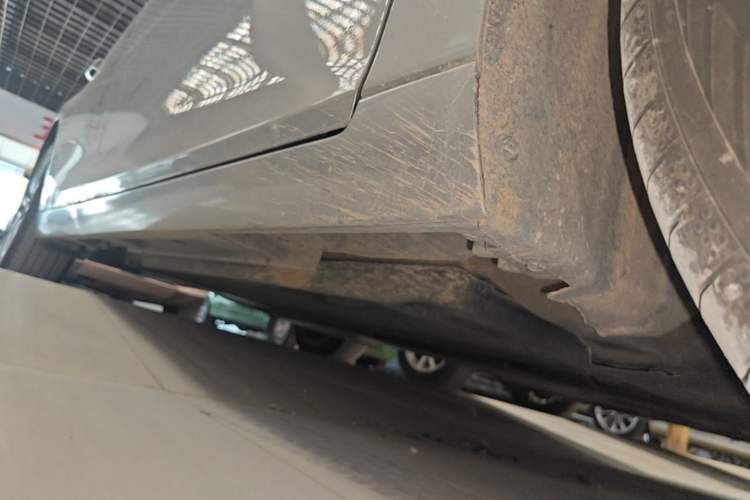 Used Lexus ES 2023 200 Excellence Edition Right Side Sill