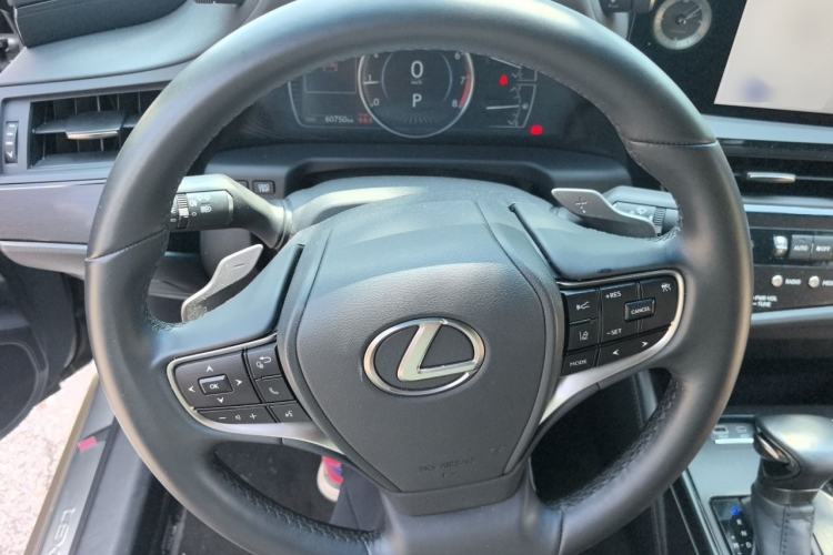 Used Lexus ES 2023 200 Excellence Edition Steering Wheel