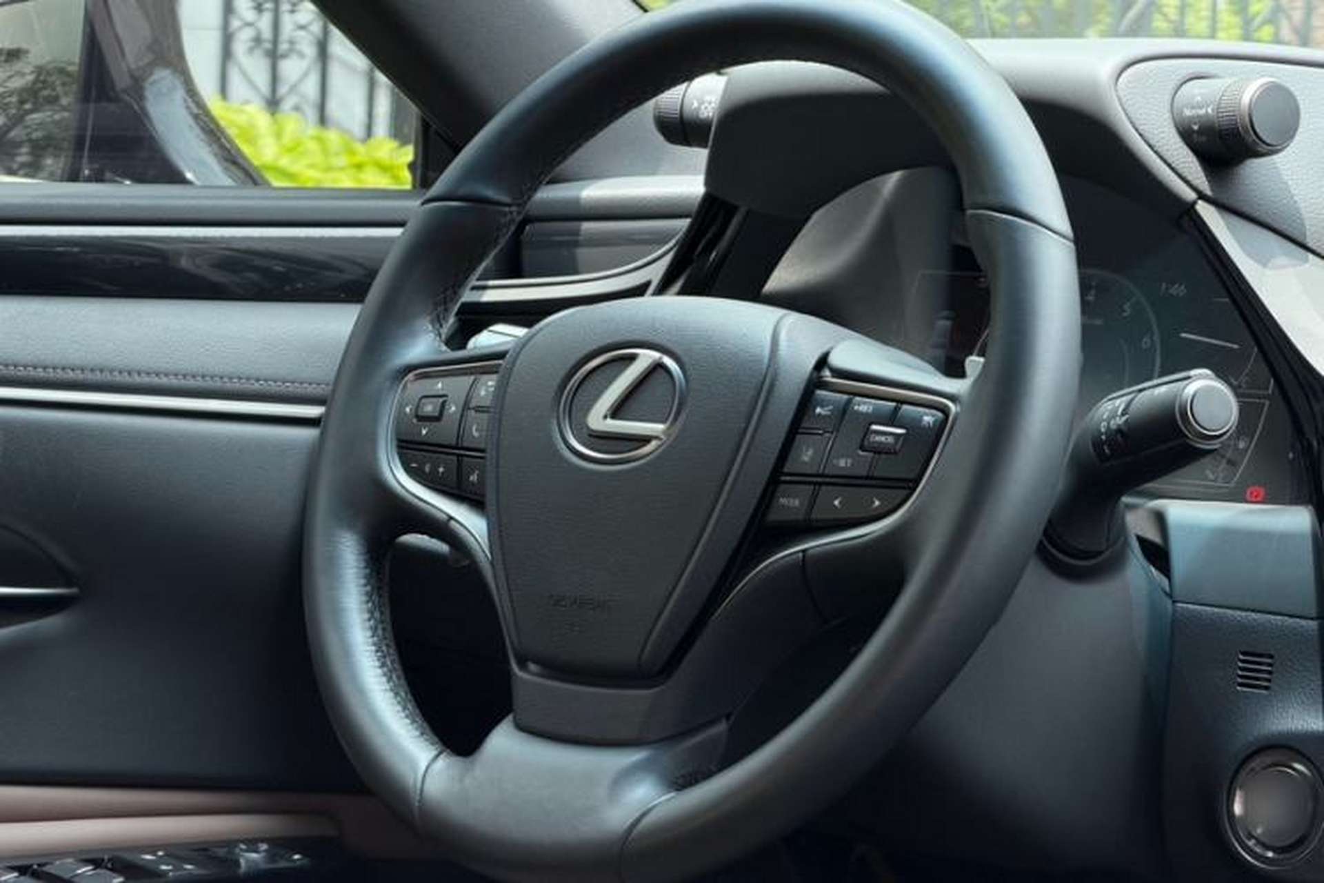 Used Lexus ES 2023 200 Excellence Edition Steering Wheel