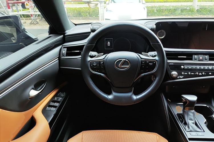 Used Lexus ES 2023 200 Excellence Edition Steering Wheel