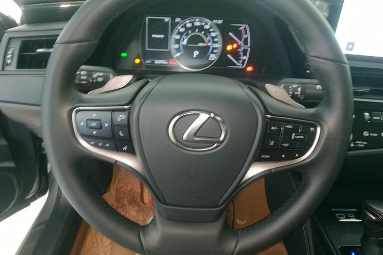 Used Lexus ES 2023 200 Excellence Edition Steering Wheel