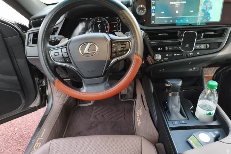 Used Lexus ES 2023 200 Excellence Edition Steering Wheel