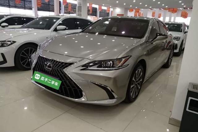 Used Lexus ES 2023 200 Excellence Edition