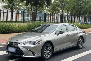 Used Lexus ES 2023 200 Excellence Edition